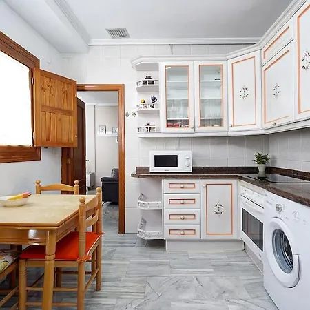 Centro. Atico Ayuntamiento Apartamento *